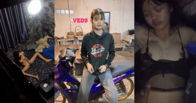 สาวสก๊อยเงี่ยนหีชวนเพื่อนสนิทมาเย็ดหีที่ห้อง ตัวเล็กนมใหญ่โยกควยเสียวหี